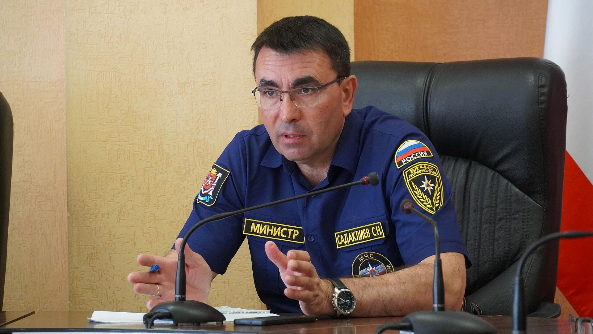 Экс-глава МЧС Крыма получил срок за получение трех взяток