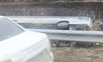 Десять человек пострадали в ДТП с автобусом в Саратовской области