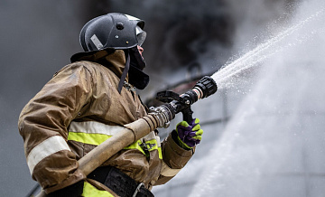В Магадане из-за крыс загорелся автомобиль
