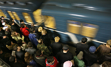 Московское метро отсудило убытки у пассажира, спустившегося на пути