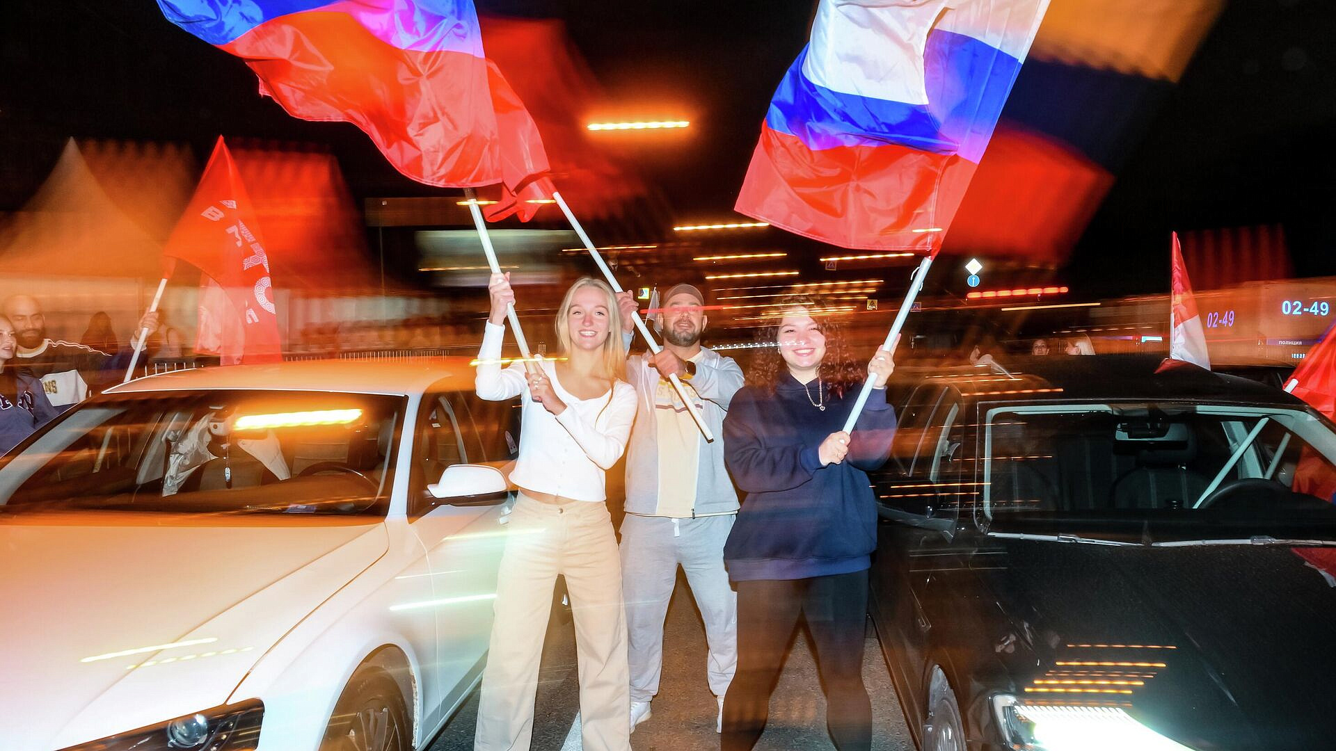 Украинские неудачники отказались слушать гимн России. И жестко поплатились!