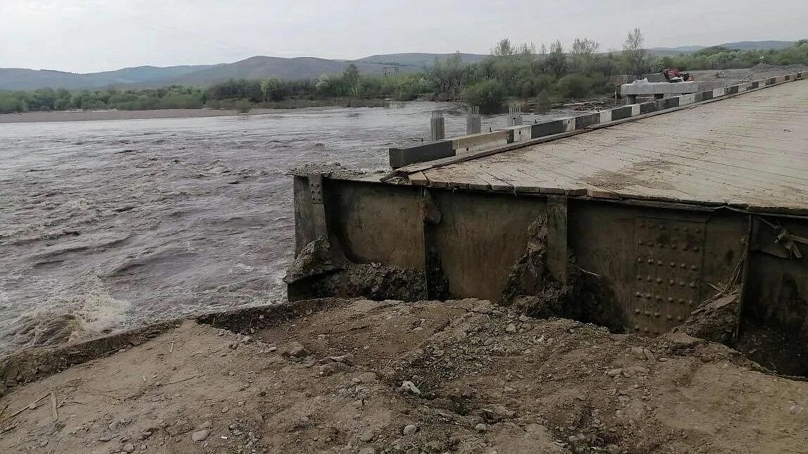 В Бурятии ограничили проезд для всех видов транспорта из-за ливней