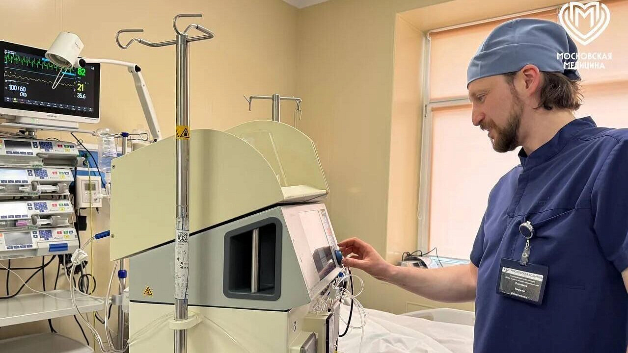 В Москве врачи спасли пациента с редким синдромом, возникшим после простуды