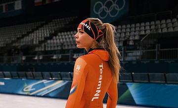 Нидерландская конькобежка Лердам победила на дистанции 1000 метров на ОИ