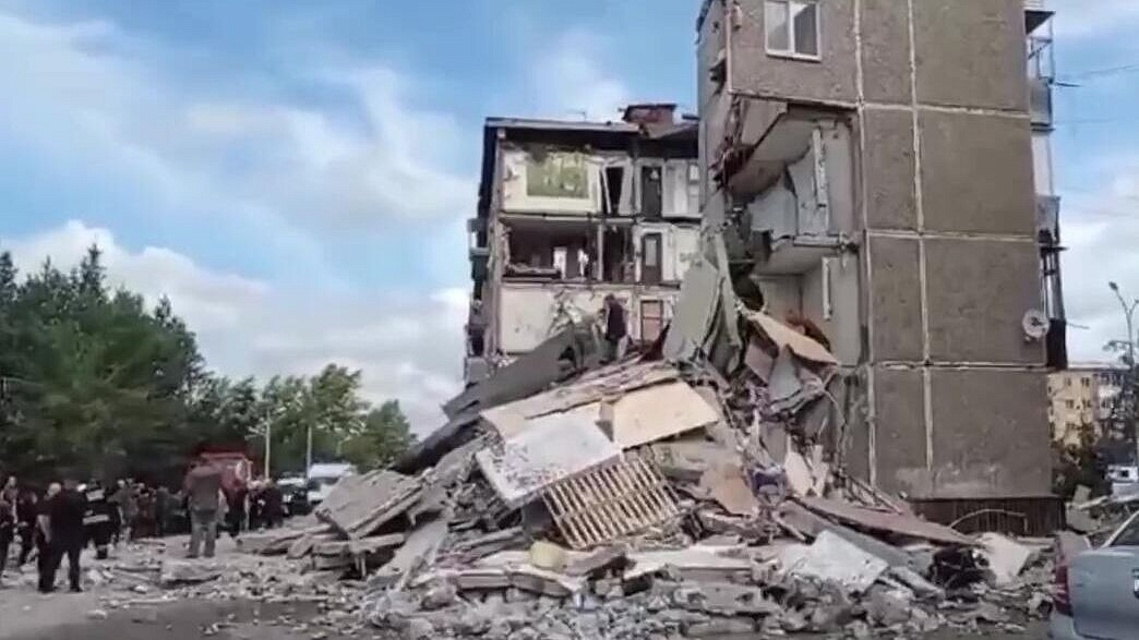 Еще одну женщину спасли из-под завалов дома в Нижнем Тагиле - МЧС РФ