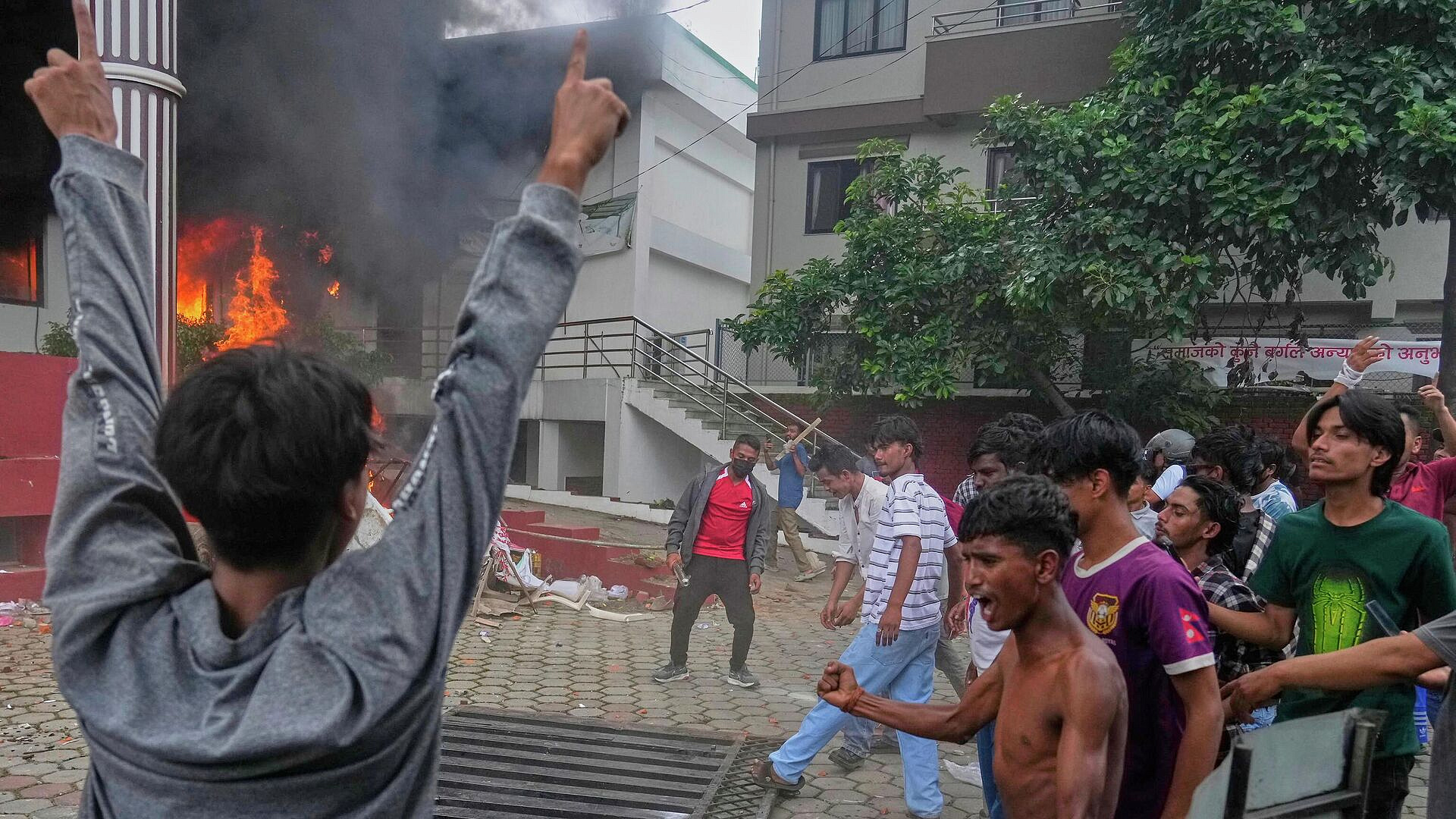 Россиянка рассказала об отношении протестующих в Непале к туристам