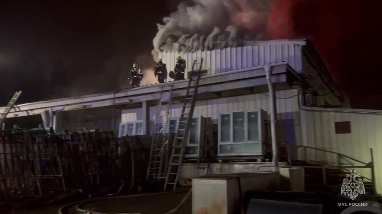 В новой Москве потушили пожар в производственно-офисном здании