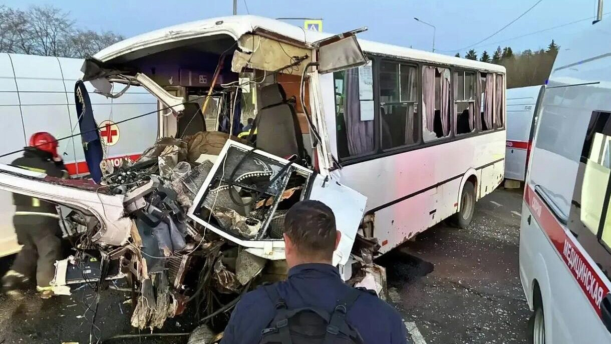 Появились новые подробности о ДТП с автобусов в Ленинградской области