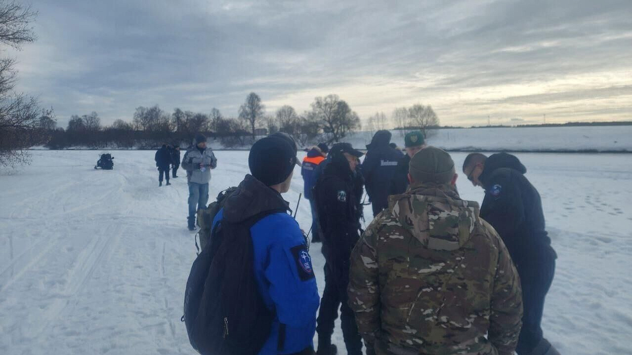 В Звенигороде волонтеры во время поисков детей обследовали береговую линию