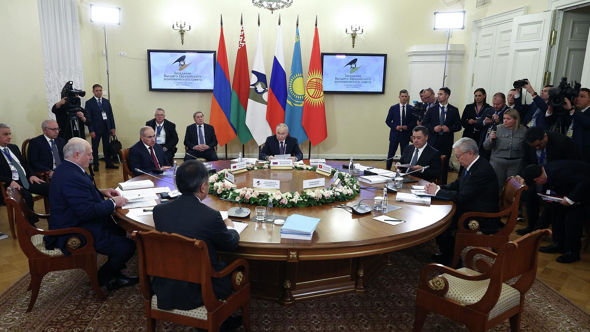 ������ ���� ������������� ���������� ������������� ����, �������� � ���