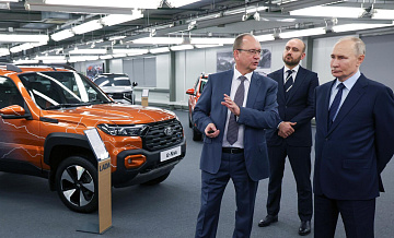 Россияне стали реже покупать автомобили в кредит, заявил Путин