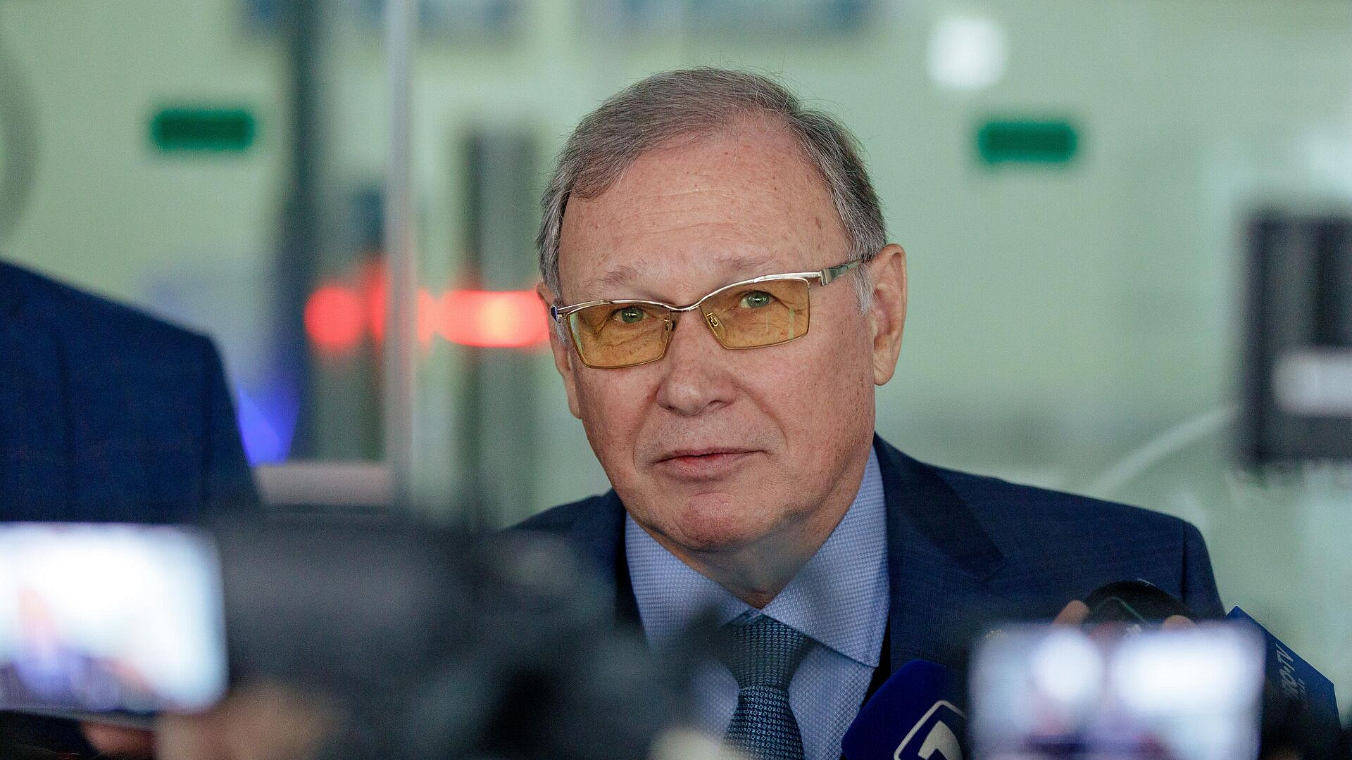 ����� ������ � �������� ������ ��������� � �������������� ���� � ������