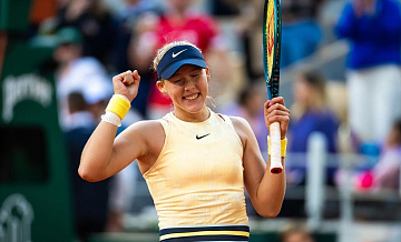 Мирра Андреева вышла в третий круг "тысячника" в Майами