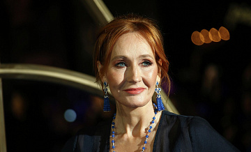 Джоан Роулинг обвинила Стармера в безразличии к жертвам Эпштейна