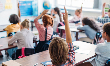 Роспотребнадзор рассказал, при каких условиях школы закрывают на карантин