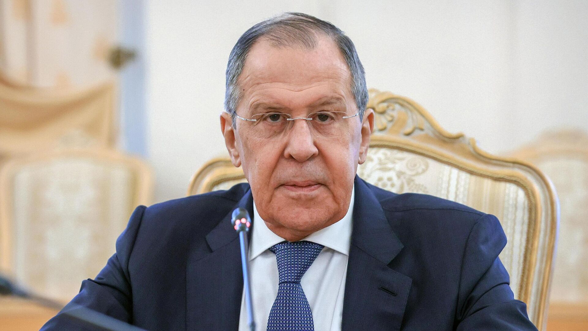Запад подорвал принципы глобализации, заявил Лавров