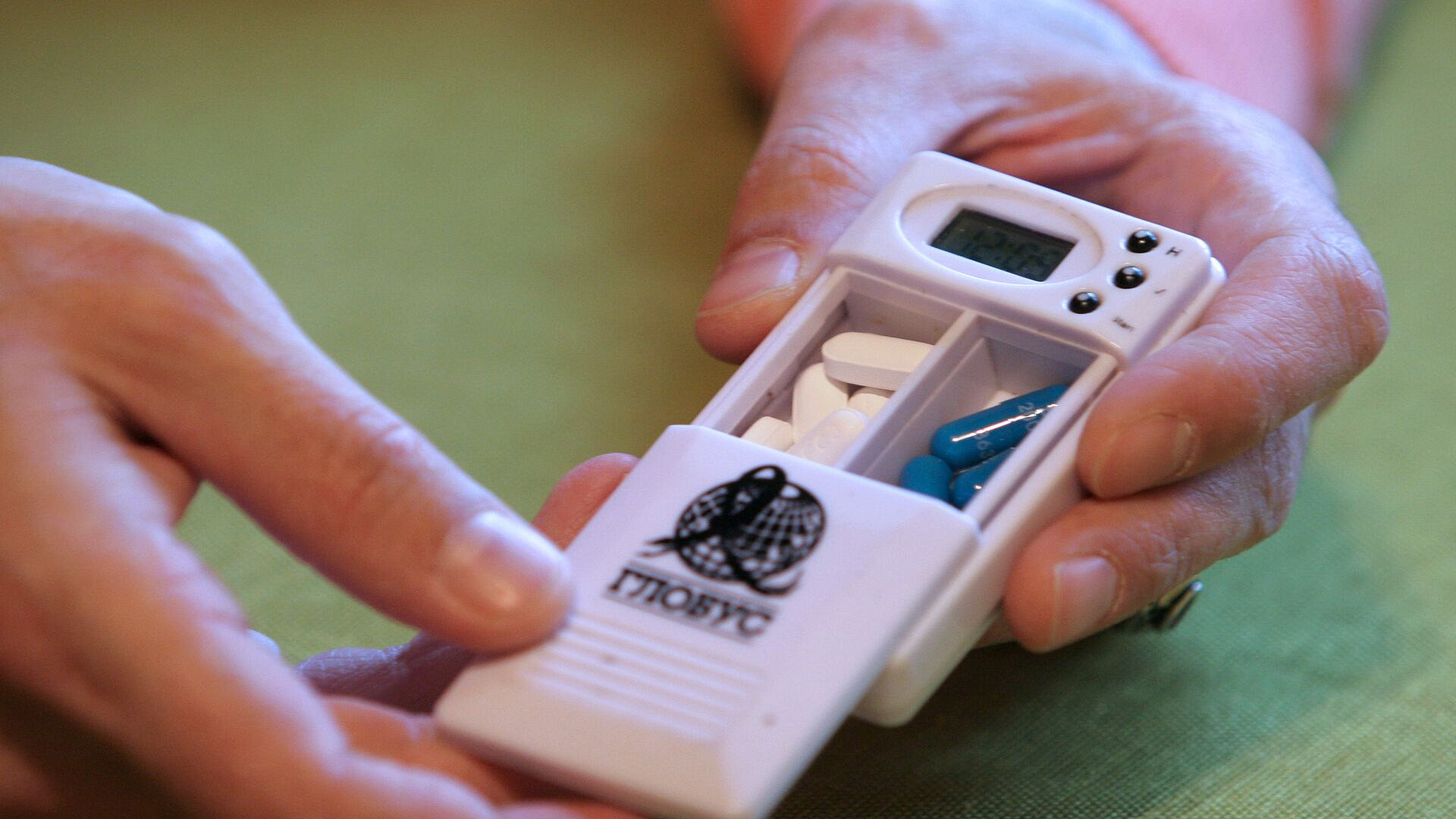   2,5       ,   UNAIDS