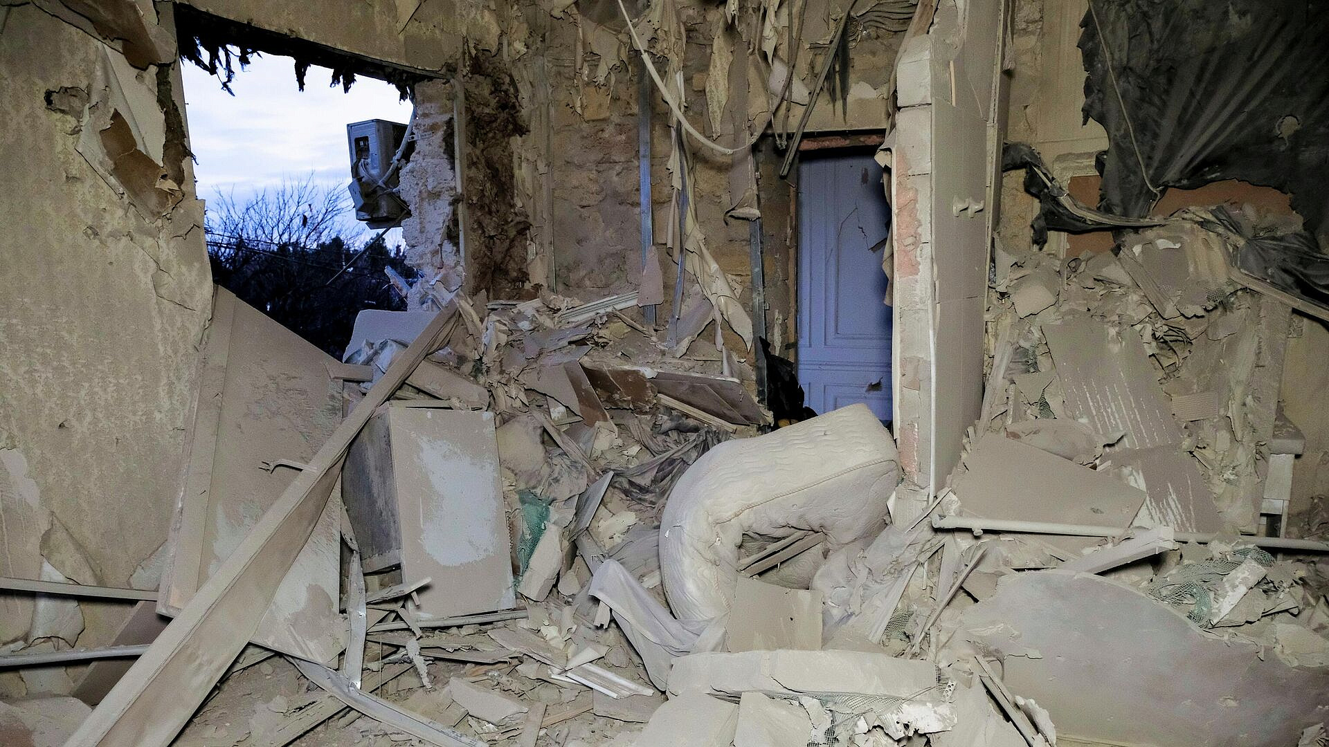 ������ ��������� � �������, ������������ � ������ ����� ����� � ������