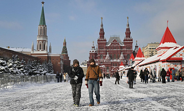 В Москве снижается высота снежного покрова