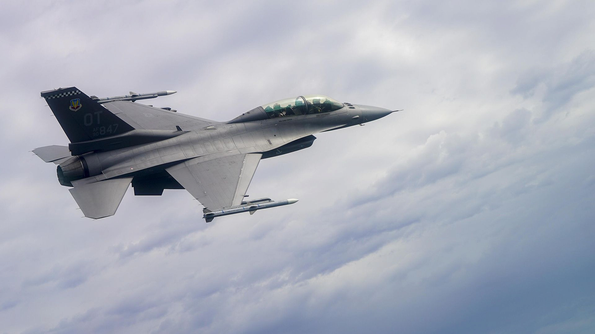 США продолжают обучать украинских пилотов полетам на F-16