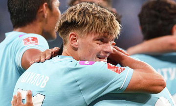 Шилов, перенесший операцию на колене, продлил контракт с "Зенитом"