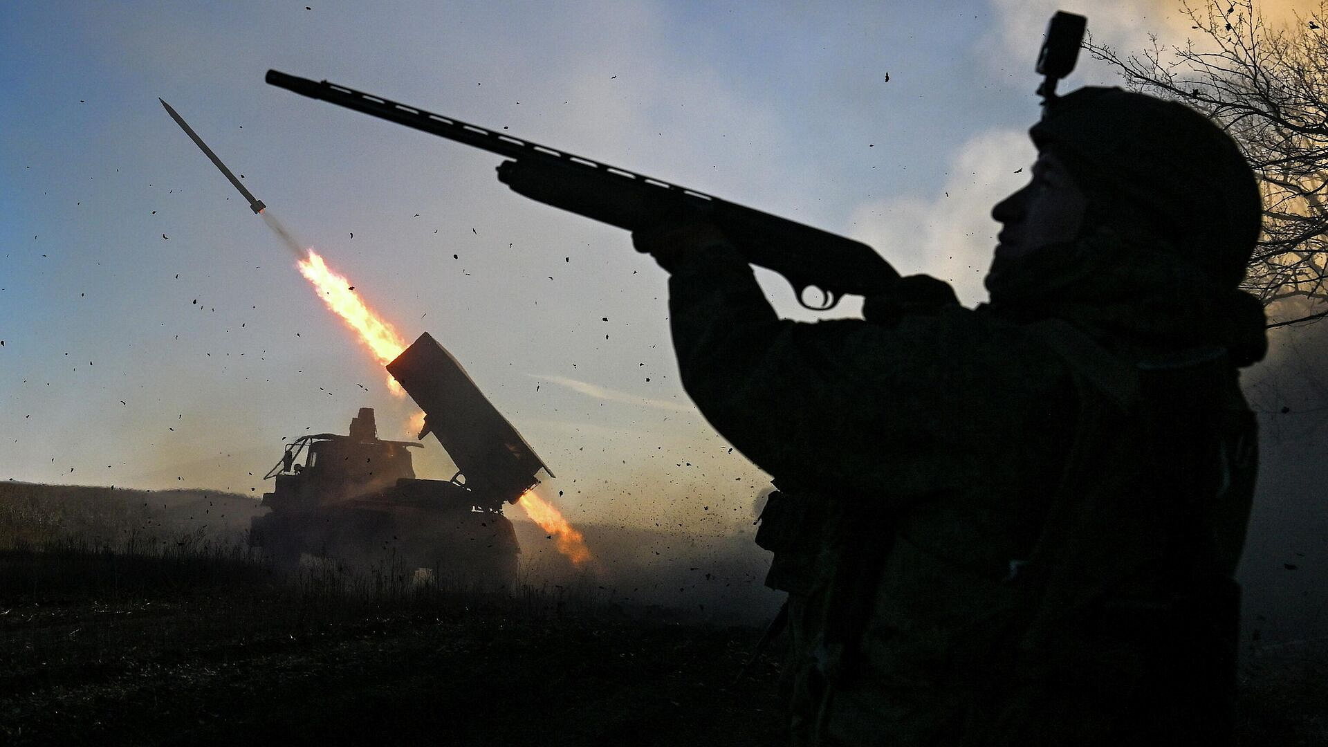 ВСУ потеряли более 305 военных в зоне войск "Востока"