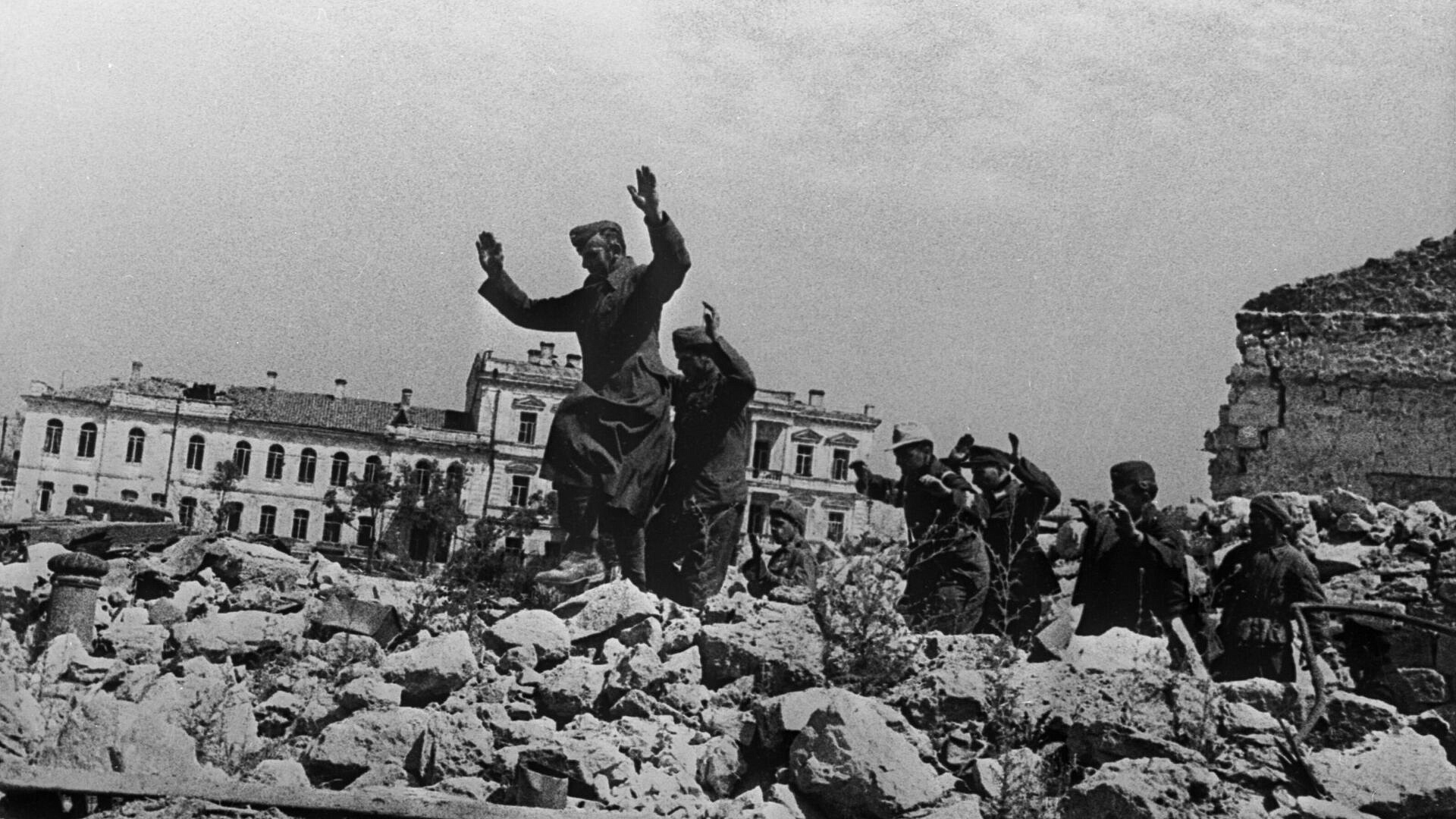 ФСБ рассекретила документы суда над командующим 17-й армией вермахта