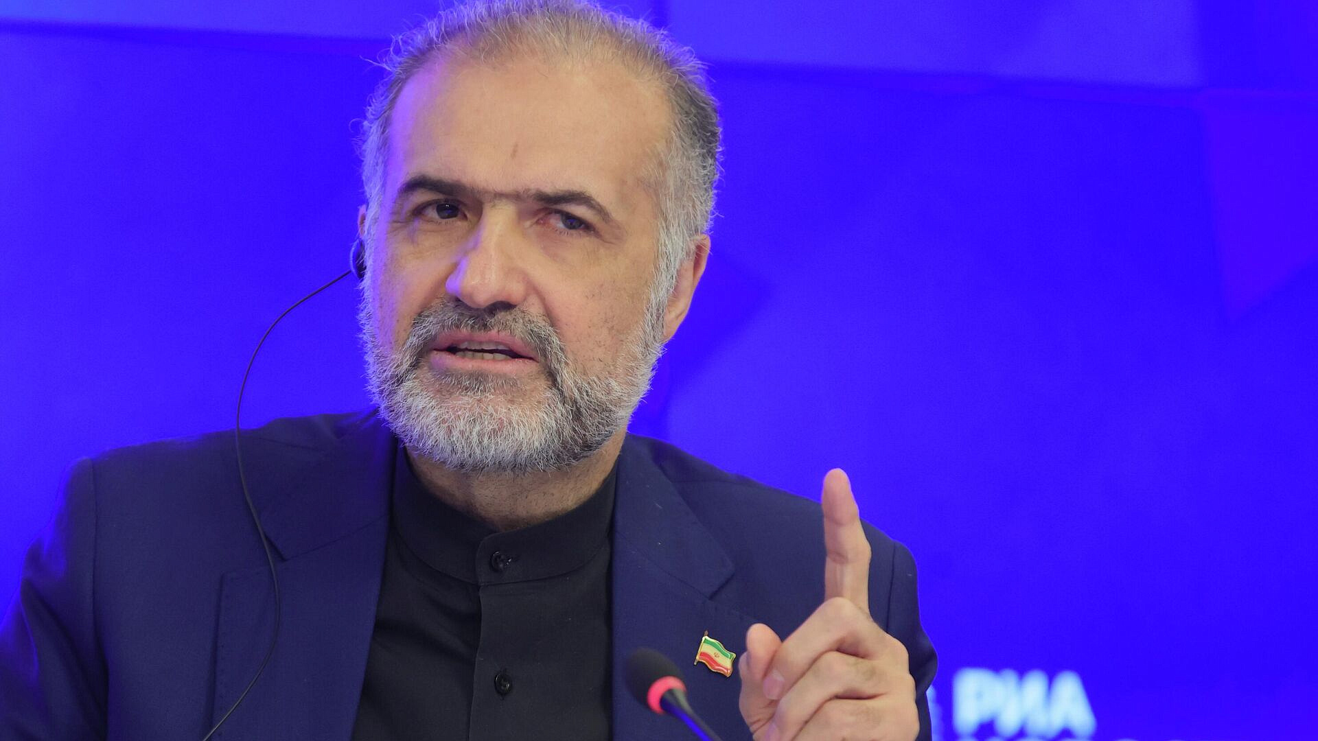 У Ирана должно быть право на экспорт нефти через Ормуз, заявил посол