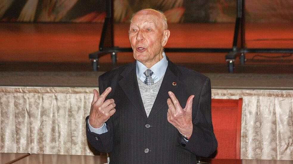 Путин наградил ветерана Великой Отечественной войны Владимира Янгорева