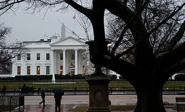 Белый дом объяснил, почему Трамп прекратил бесконечную помощь Украине