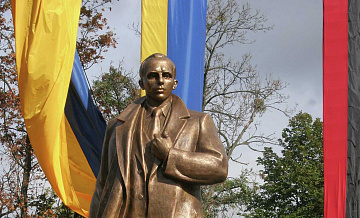 На Западе потребовали от Украины снести памятники Бандере