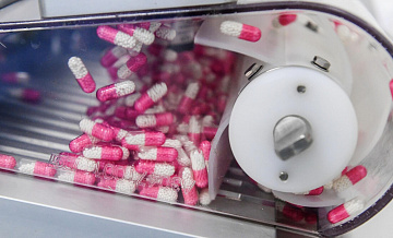 Алиханов назвал пять главных импортеров российской фармпродукции