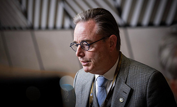 Премьер Бельгии обсудил зависимость ЕС от США