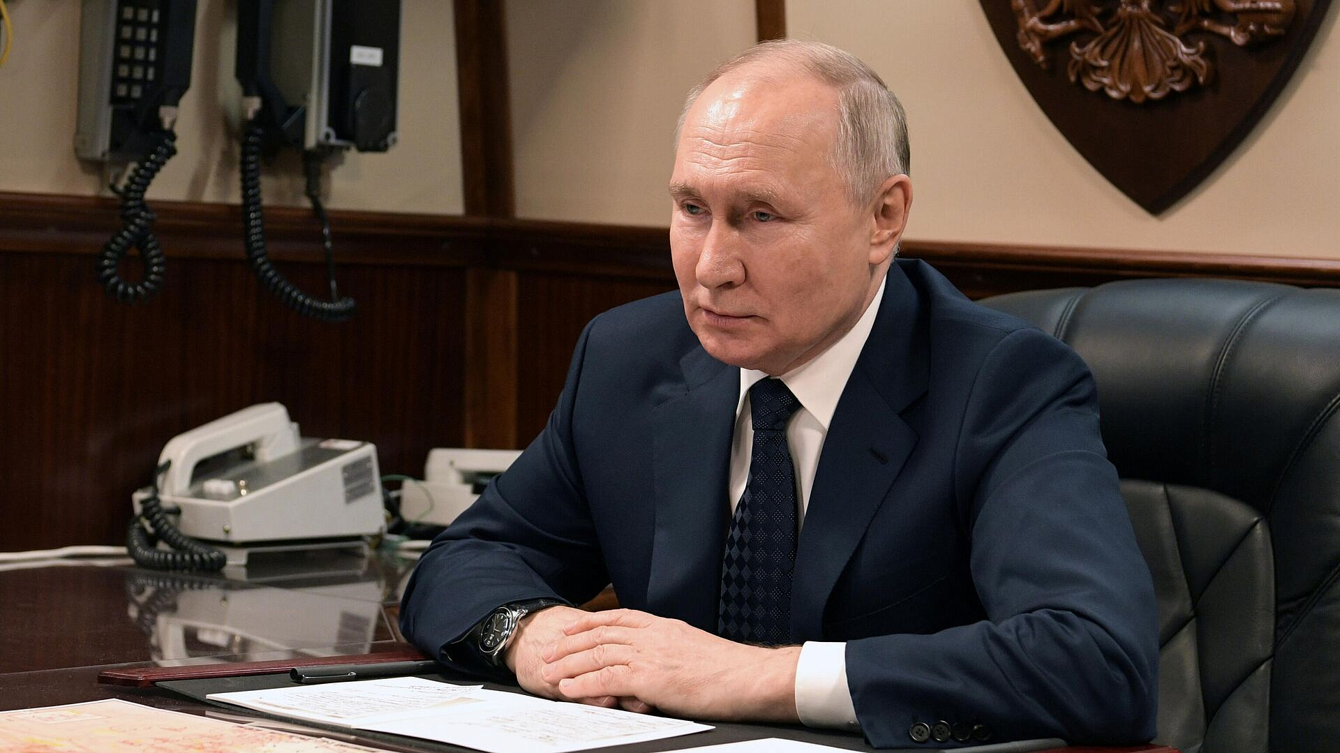 Технологии ИИ будут внедрять в военную сферу, заявил Путин