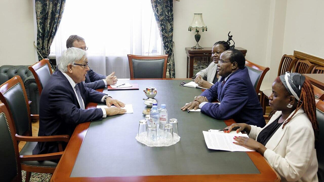 Замглавы МИД принял посла Намибии в Москве