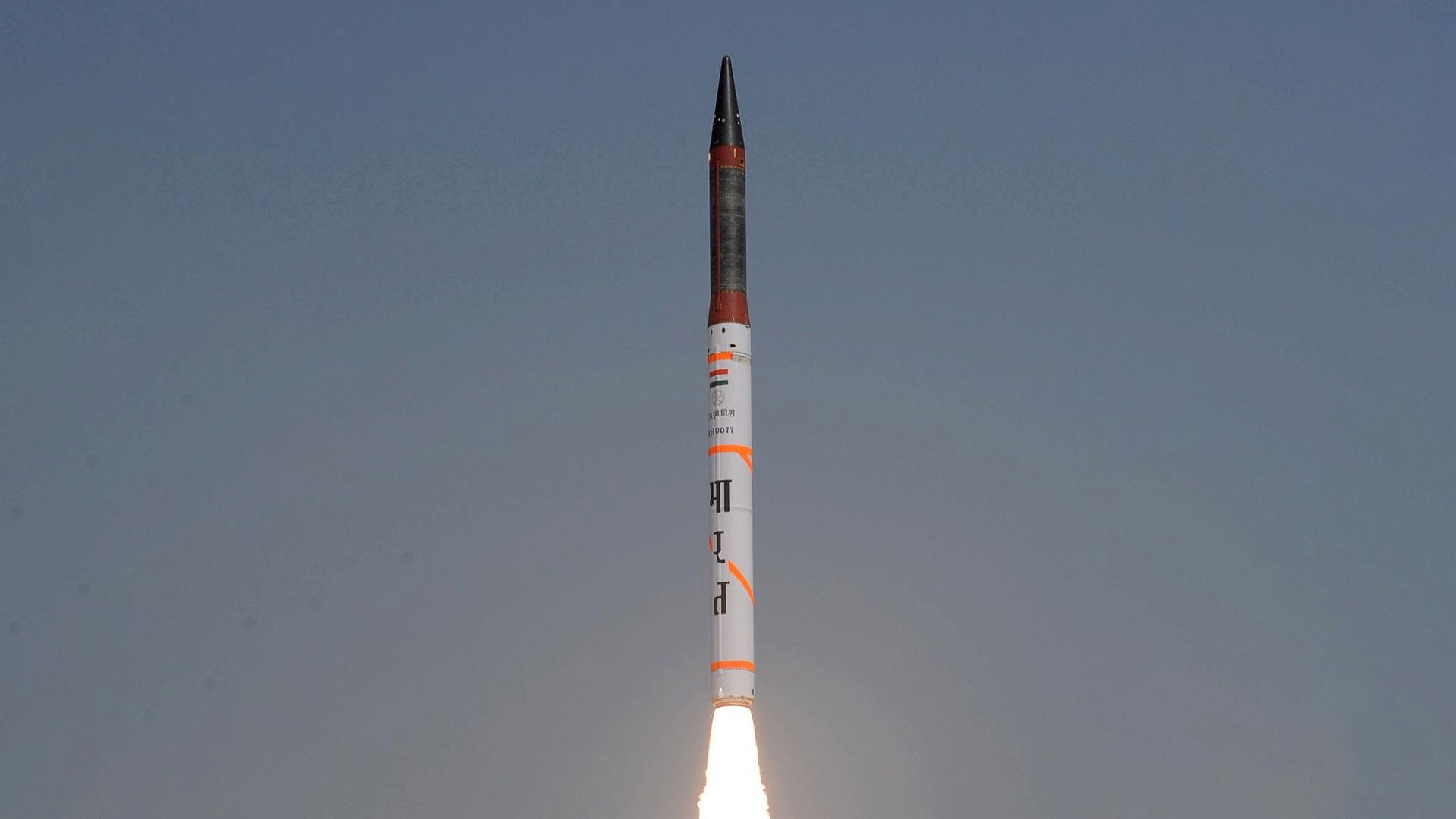 Индия провела испытания баллистической ракеты "Агни-4"