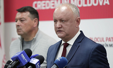 Санду разрывает связи с СНГ, чтобы понравиться кураторам, заявил Додон