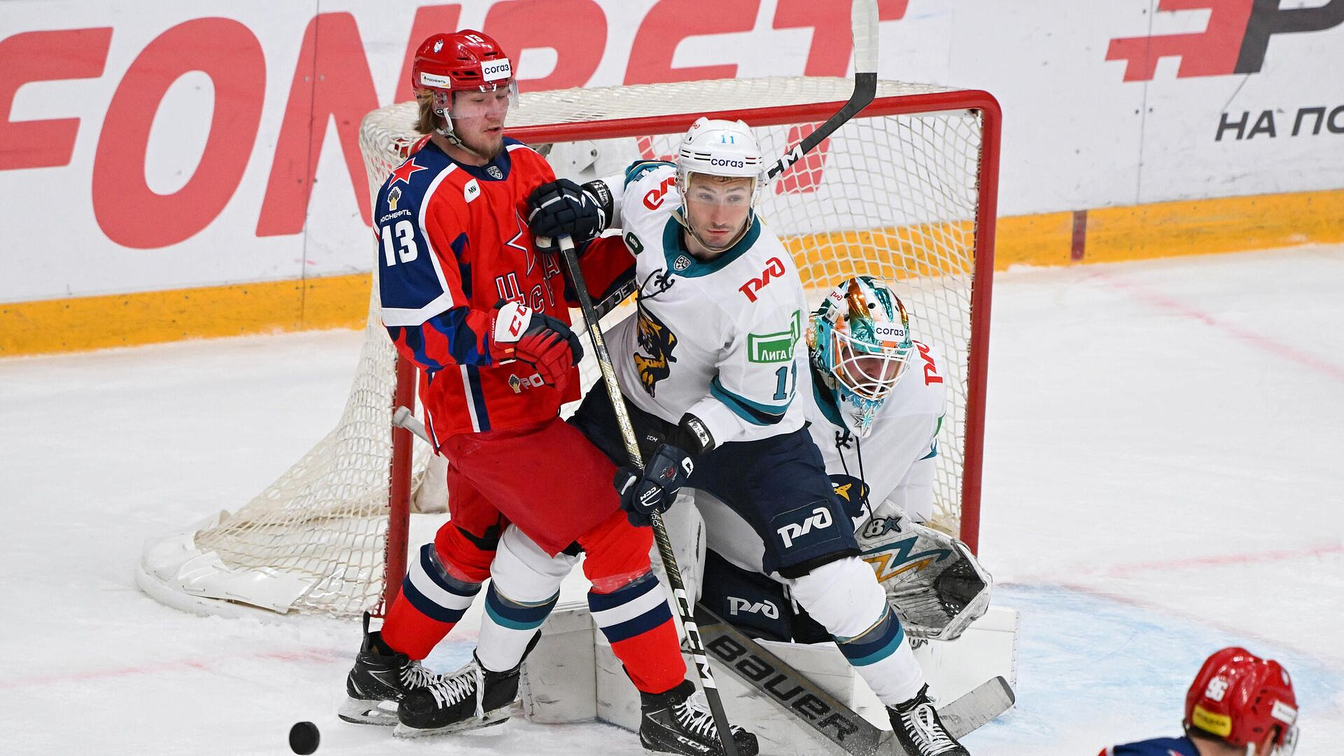 Прерванный из-за угрозы БПЛА матча "Сочи" с ЦСКА не доиграют в понедельник