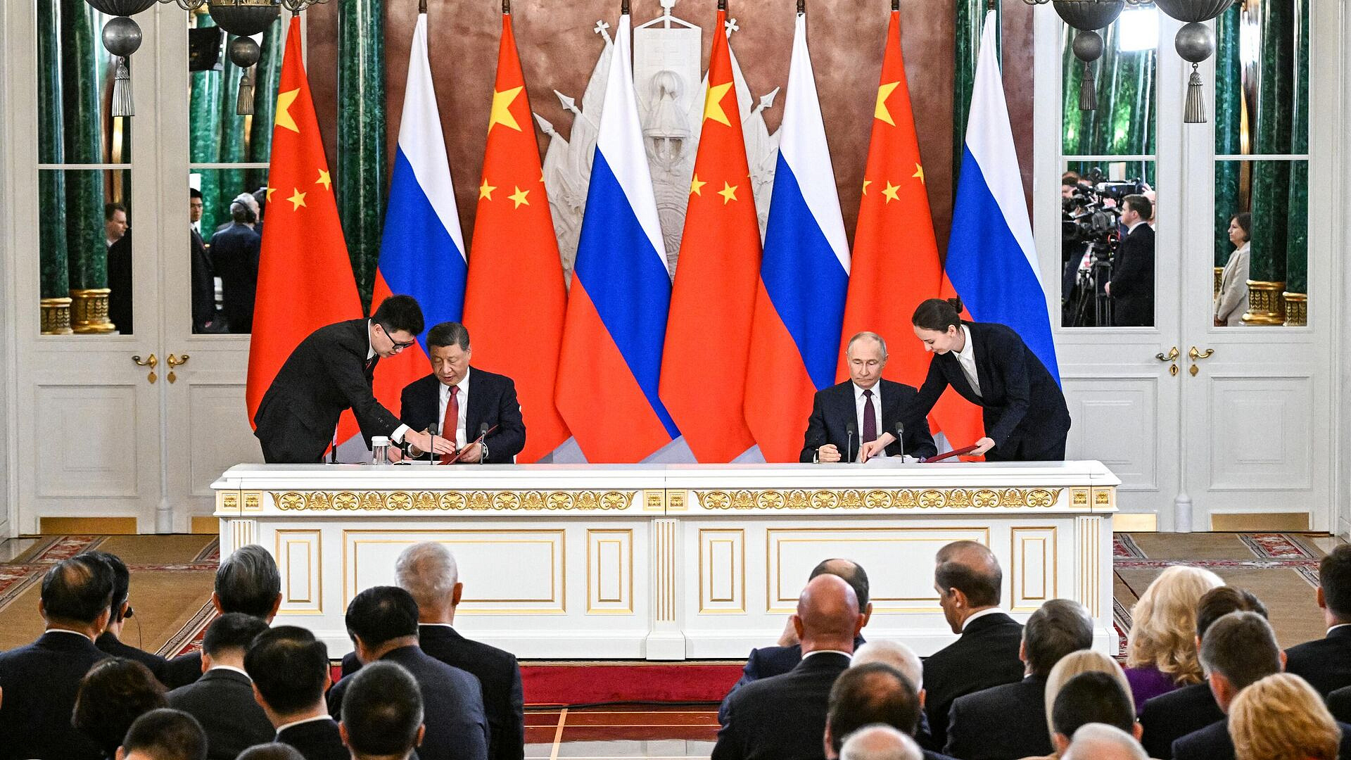 Россия и Китай будут поощрять участие своих представителей в "Интервидении"