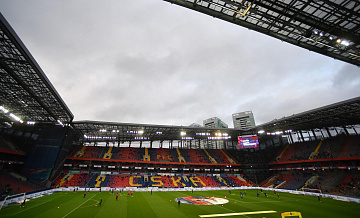 Футболисты "Краснодара" сломали дверь в раздевалке стадиона ЦСКА