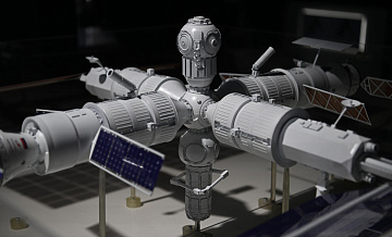 Набор космонавтов для полета на МКС и РОС общий, заявил Кононенко