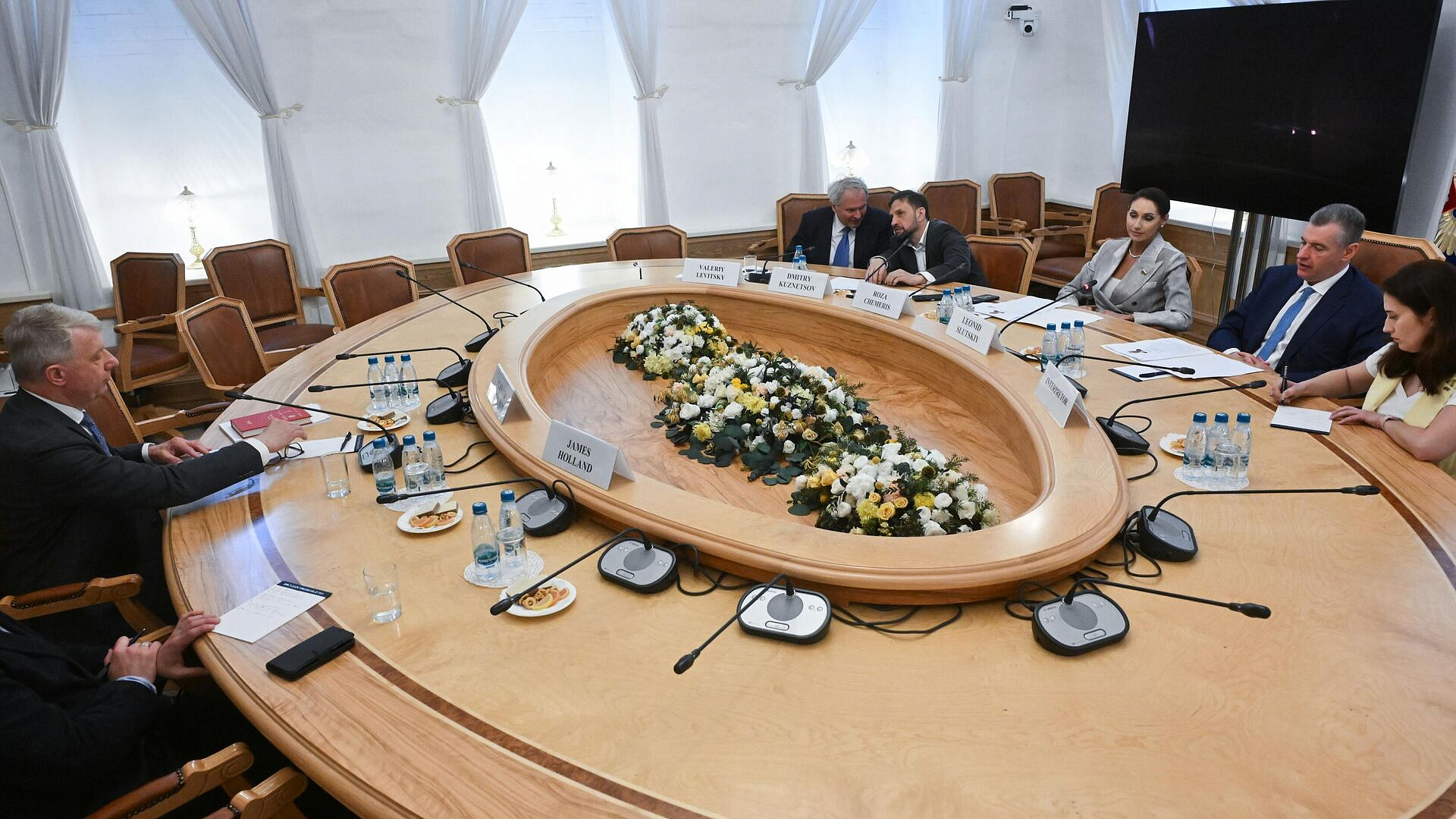 Депутат ЕП осудил заявления о дальнобойном оружии для Киева