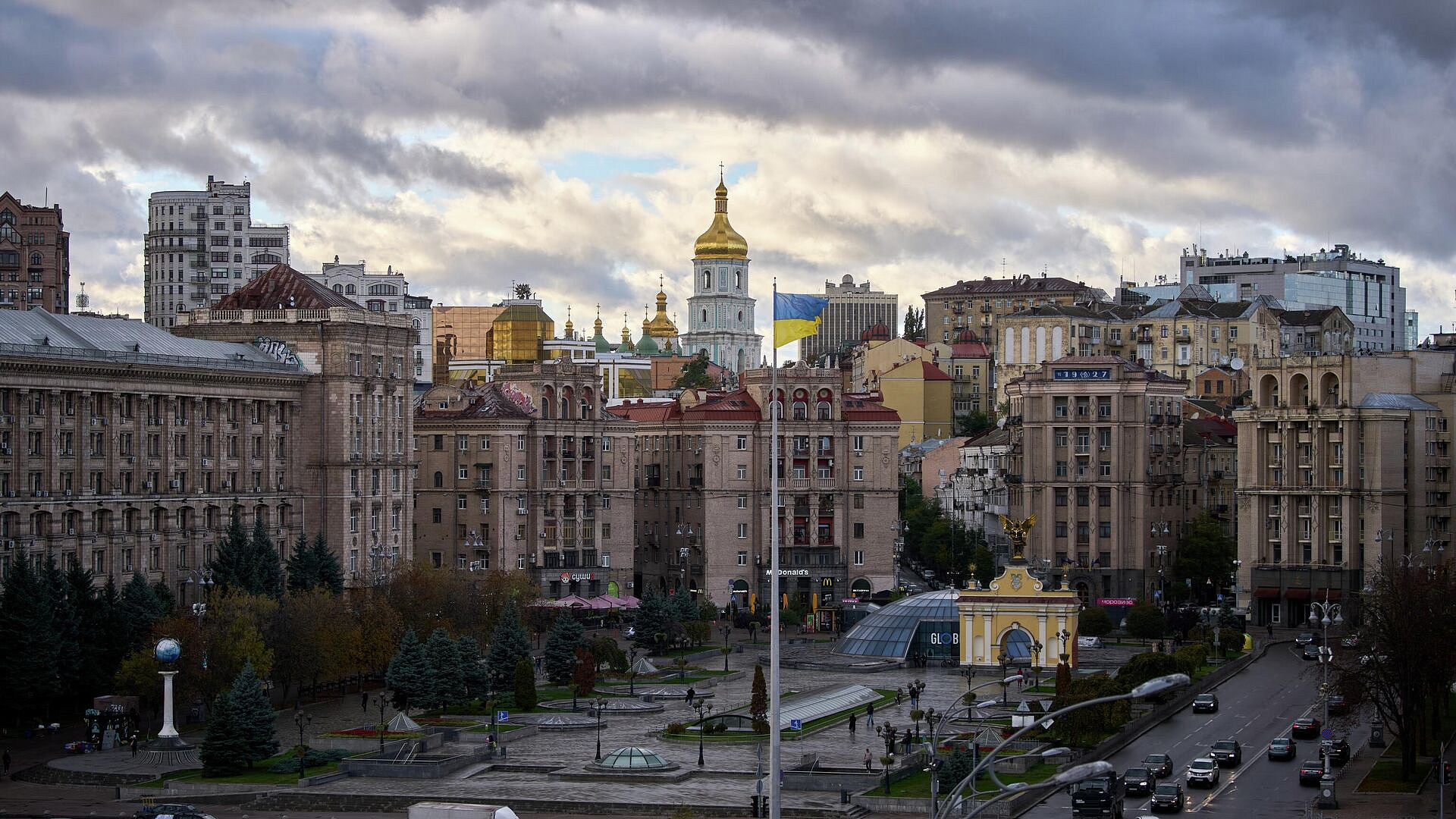 В Киеве наблюдаются перебои с водоснабжением после взрывов