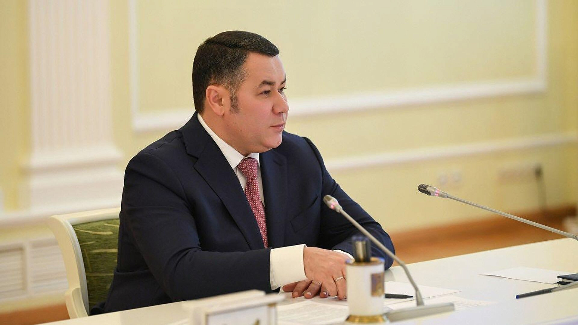 Губернатор Тверской области проголосовал на выборах президента