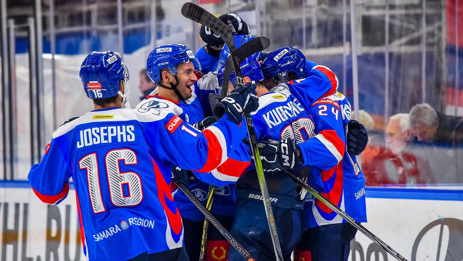 "Лада" одержала волевую победу над "Ак Барсом" в матче КХЛ