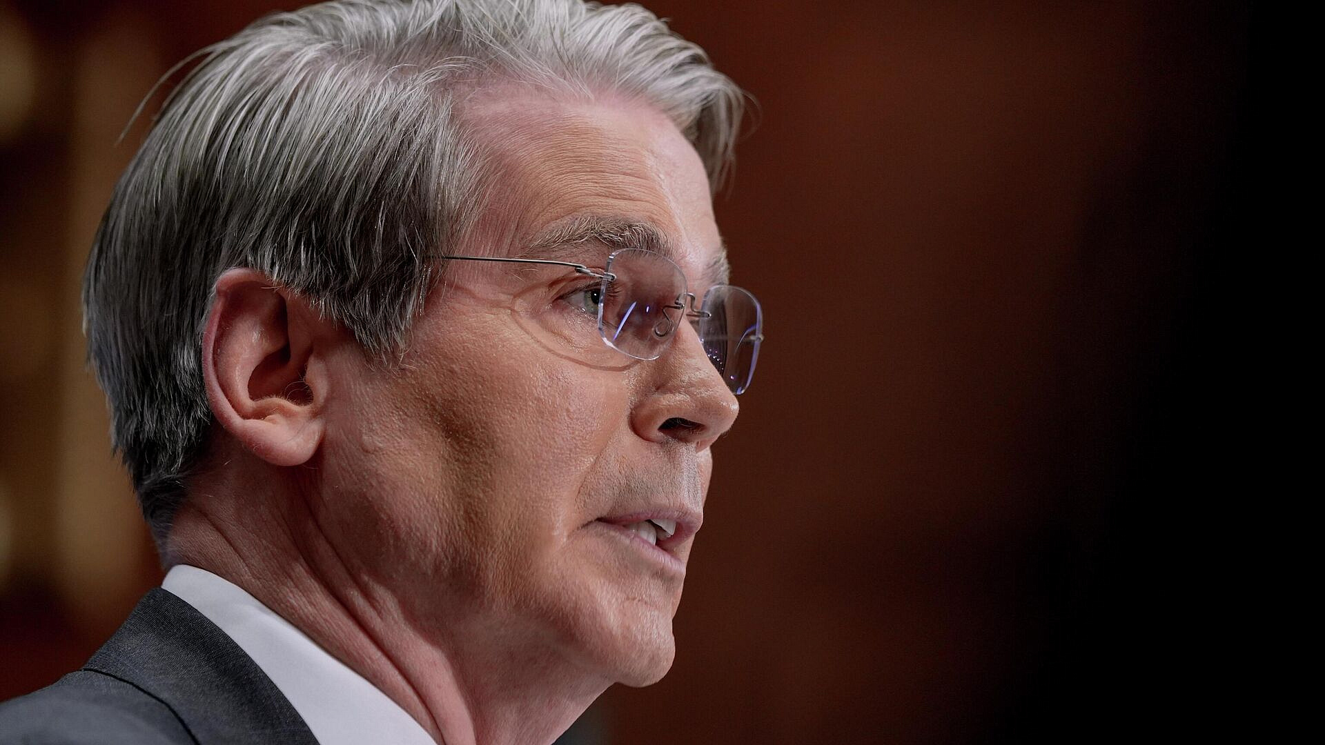 Бессент обсудил с министром финансов Катара иранские удары