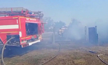 Пожарные потушили возгорание в Ростовской области