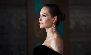 Анджелина Джоли приглашала Эпштейна на премьеры своих фильмов