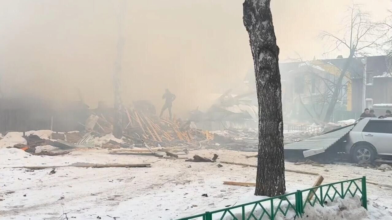 В Тобольске локализовали пожар в жилом доме