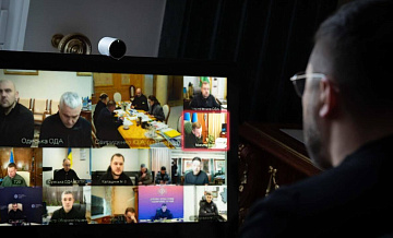 Журналист высмеял конфуз Зеленского на совещании с министрами